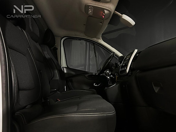 Renault Trafic 11 of 22