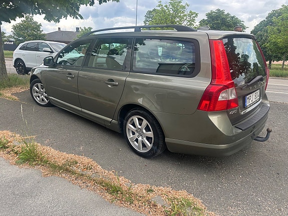 Volvo V70 6 of 7