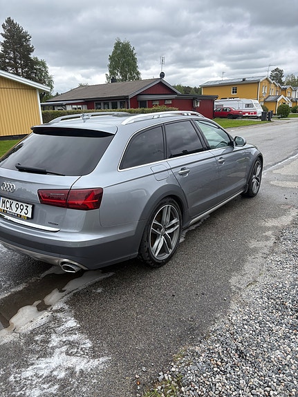 Audi A6 allroad 4 of 5
