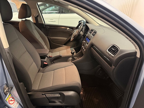 Volkswagen Golf VI 22 of 24