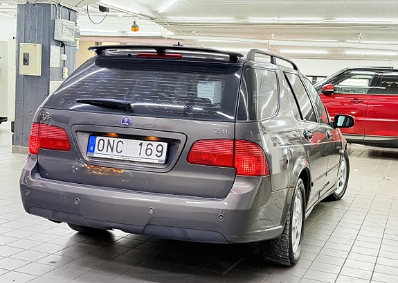 Saab 9-5 8 of 17