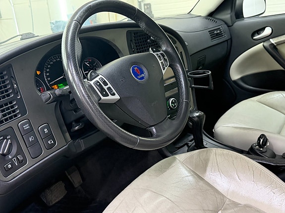 Saab 9-5 12 of 17