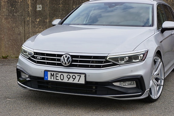 Volkswagen Passat 12 of 28