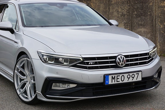 Volkswagen Passat 3 of 28
