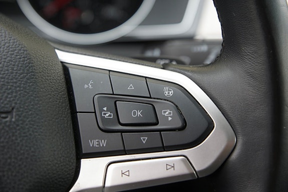 Volkswagen Passat 24 of 28