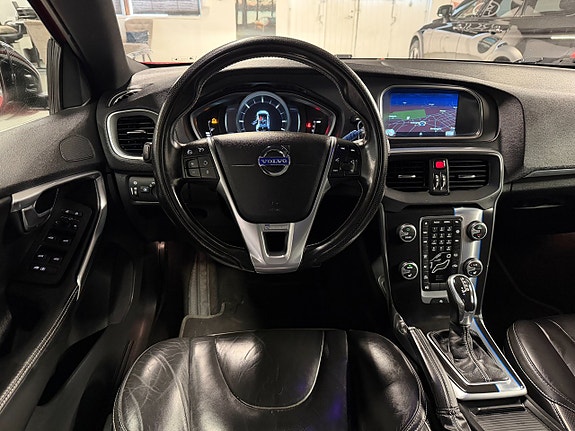 Volvo V40 12 of 27