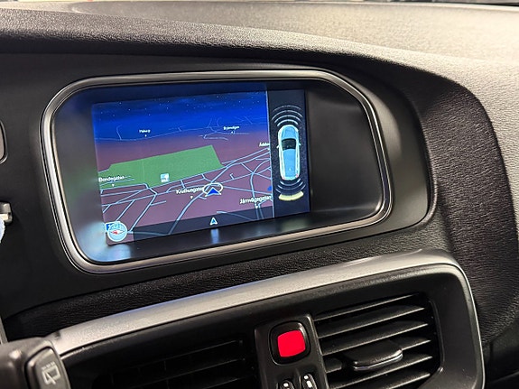 Volvo V40 16 of 27