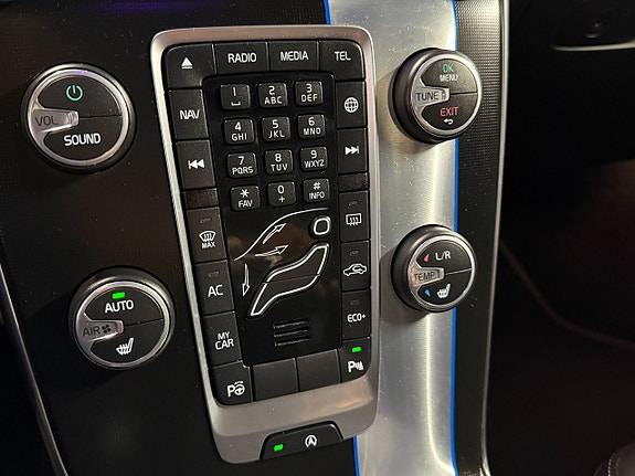 Volvo V40 20 of 27