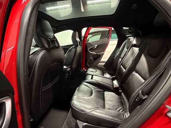 Volvo V40 26 of 27