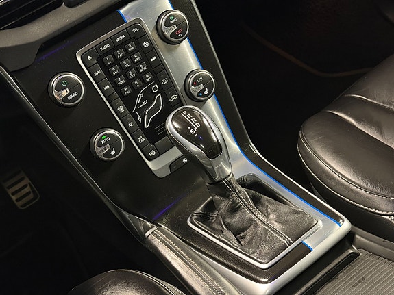 Volvo V40 19 of 27
