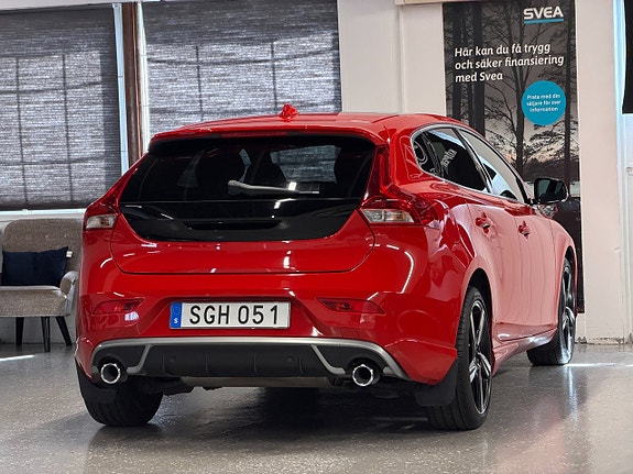 Volvo V40 4 of 27