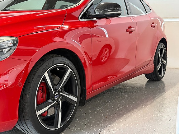 Volvo V40 7 of 27