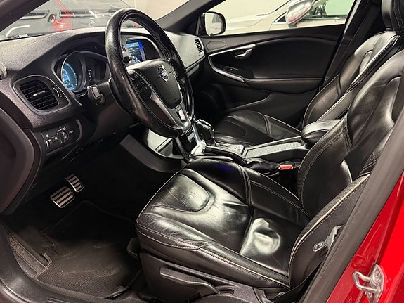 Volvo V40 21 of 27