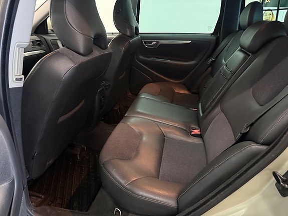 Volvo XC70 19 of 24