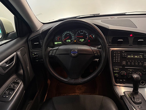 Volvo XC70 13 of 24