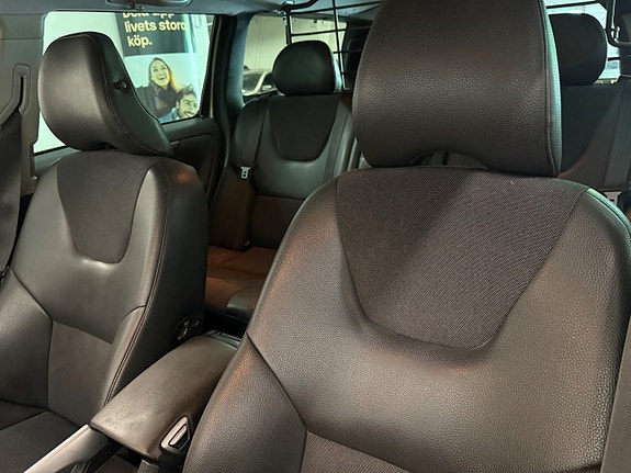 Volvo XC70 9 of 24