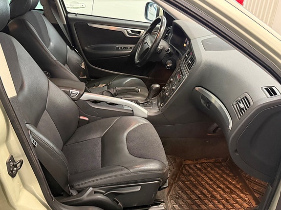 Volvo XC70 22 of 24