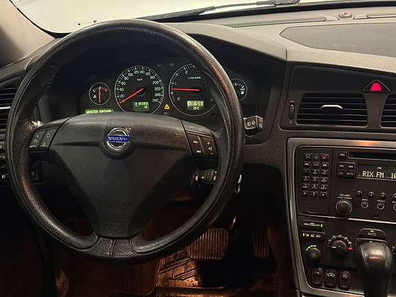 Volvo XC70 15 of 24