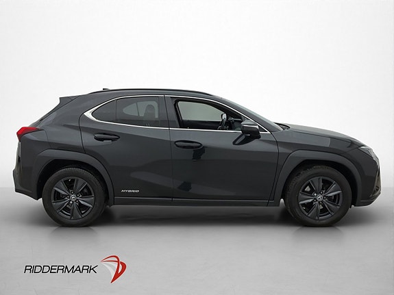 Lexus UX250h 9 of 30