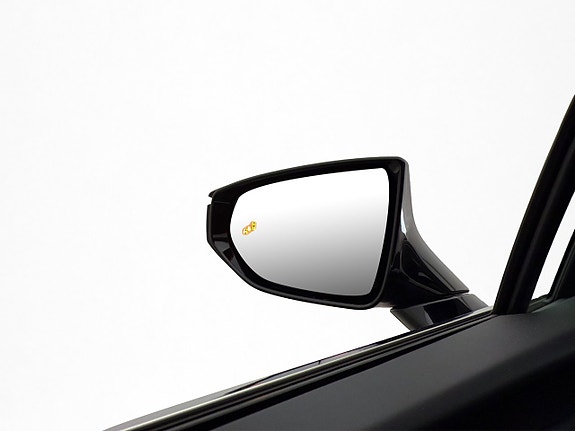 Lexus UX250h 10 of 30