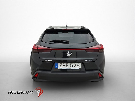 Lexus UX250h 6 of 30