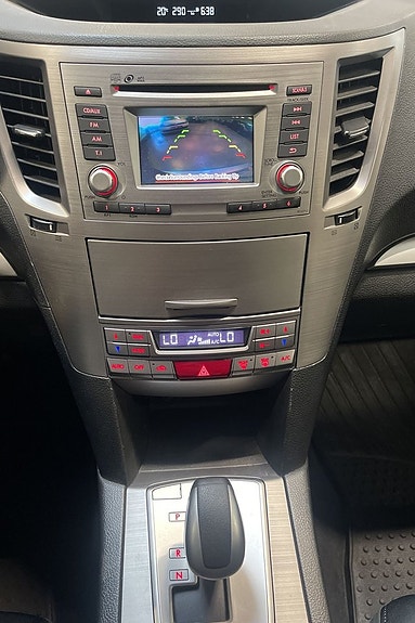 Subaru Legacy 13 of 15