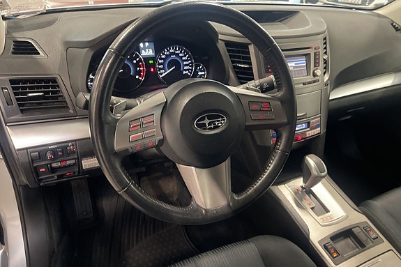 Subaru Legacy 9 of 15