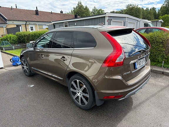 Volvo XC60 3 of 11