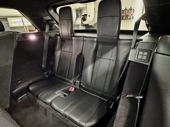 Land Rover Range Rover Sport 27 of 27