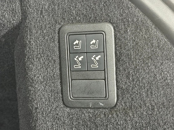 Land Rover Range Rover Sport 26 of 27