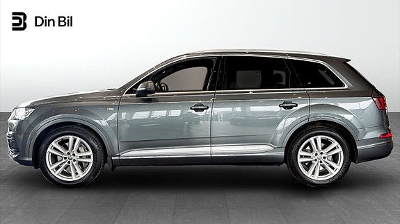 Audi Q7 2 of 5