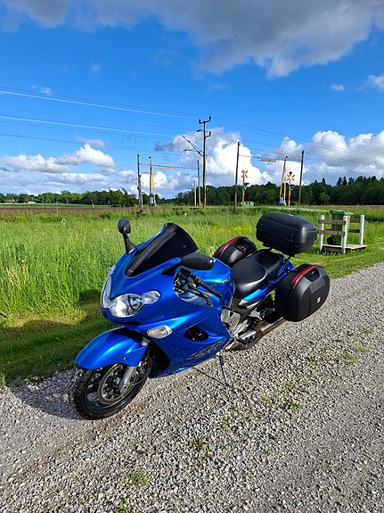Kawasaki ZZR1200 4 of 5