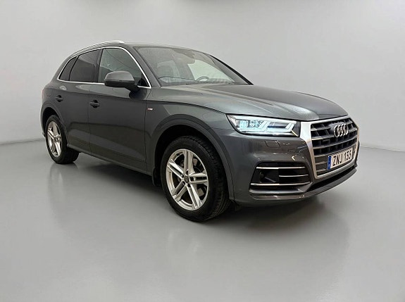 Audi Q5 2 of 5