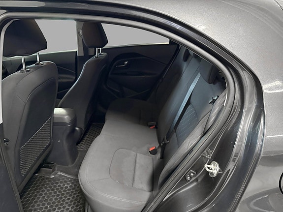Kia Rio 9 of 15