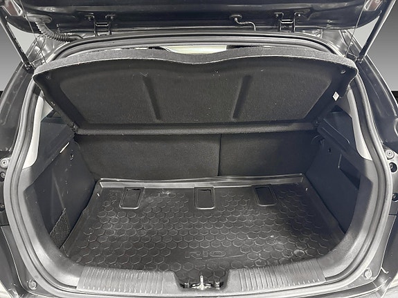 Kia Rio 7 of 15