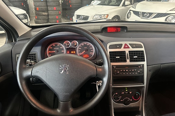 Peugeot 307 13 of 16