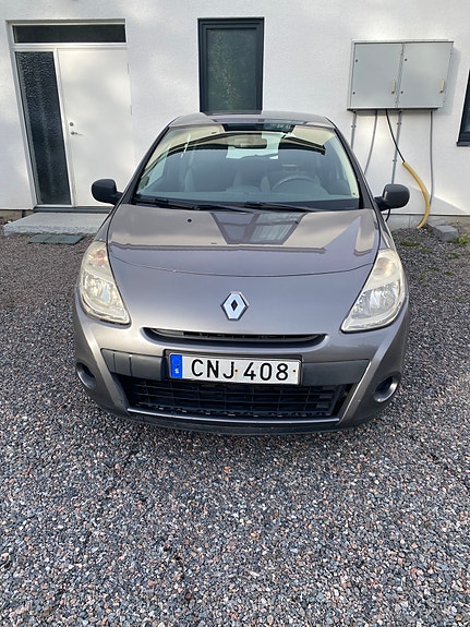 Renault Clio 2 of 5