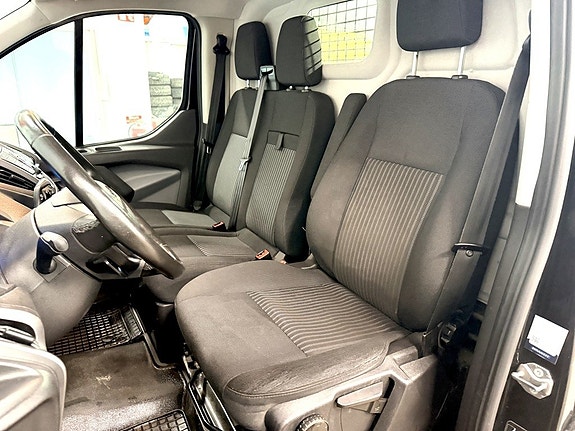 Ford Transit Custom 9 of 11