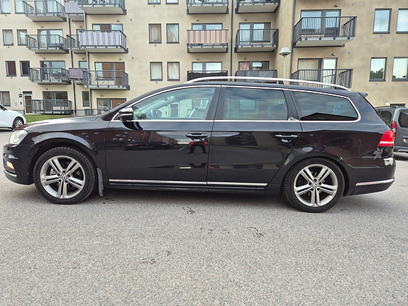 Volkswagen Passat 2 of 5