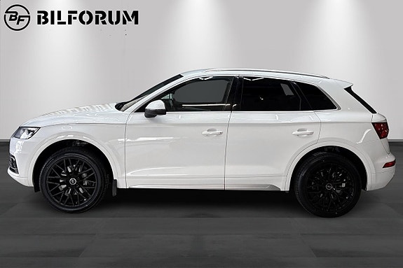 Audi Q5 2 of 5
