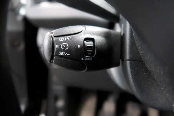 Peugeot 208 13 of 14