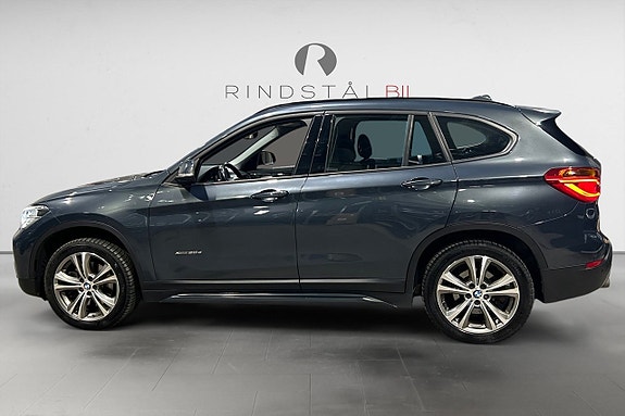 BMW X1 3 of 17