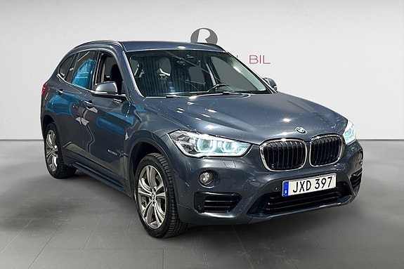 BMW X1 8 of 17