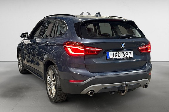 BMW X1 4 of 17