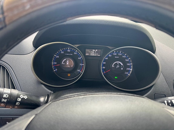 Hyundai ix35 6 of 8