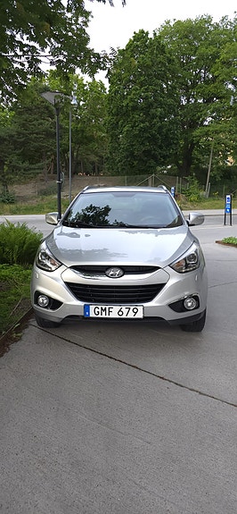 Hyundai ix35 2 of 8