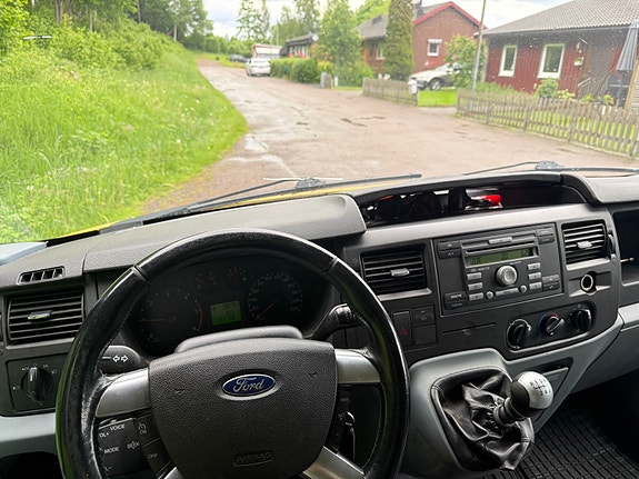 Ford Transit 4 of 5