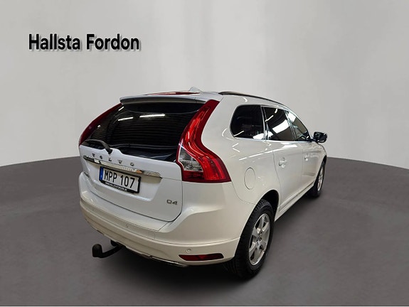 Volvo XC60 6 of 17