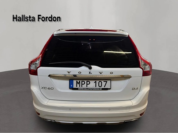 Volvo XC60 5 of 17