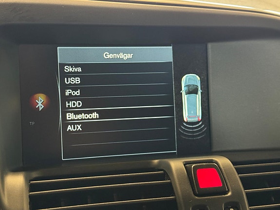 Volvo XC60 12 of 17